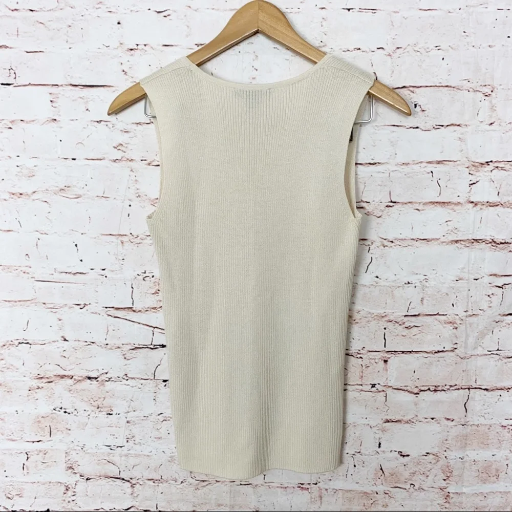 St. John Tan Sleeveless Top Size Small - Picture 5 of 5
